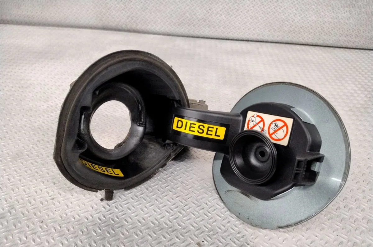 Volet de trappe carburant Citroen C4 II (NC_) 1.6 hdi 110 (2009) 5 portes occasion
