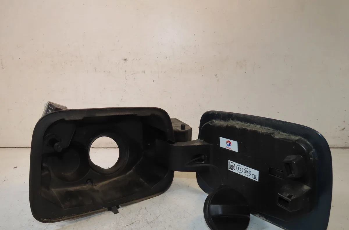 Volet de trappe carburant Citroën C5 AIRCROSS (A_) 1.6 puretech 180 (a45gfr) (2018) occasion