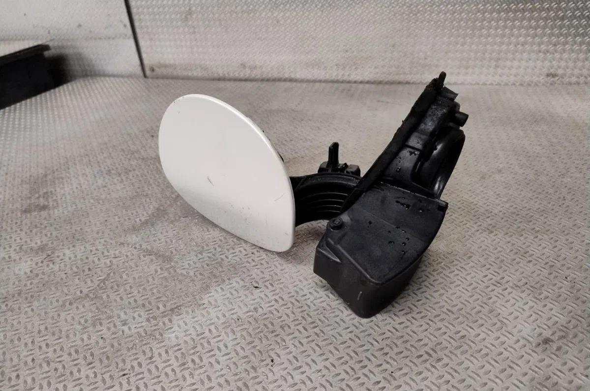 Volet de trappe carburant CITROEN DS5  DS5 PHASE 2 occasion