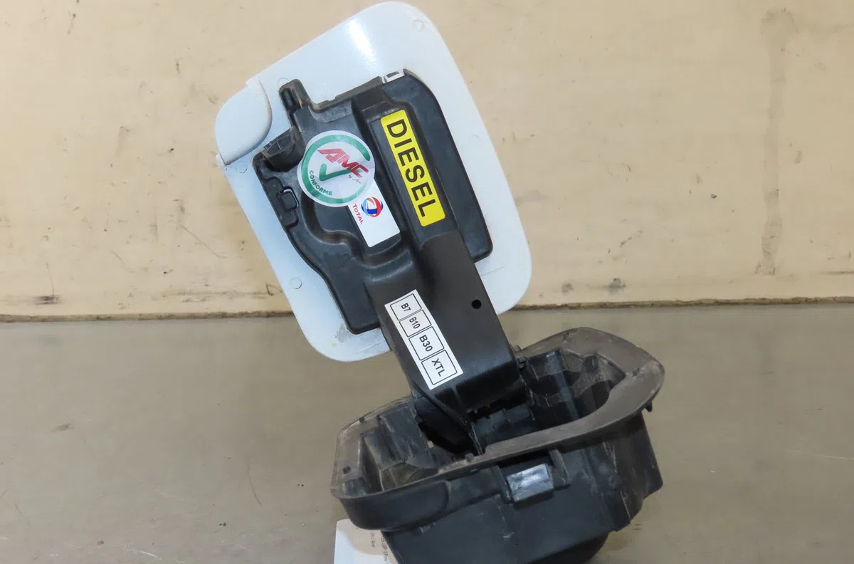 Volet de trappe carburant Citroën JUMPY Camionnette (V_) 1.6 bluehdi 115 (2016) occasion