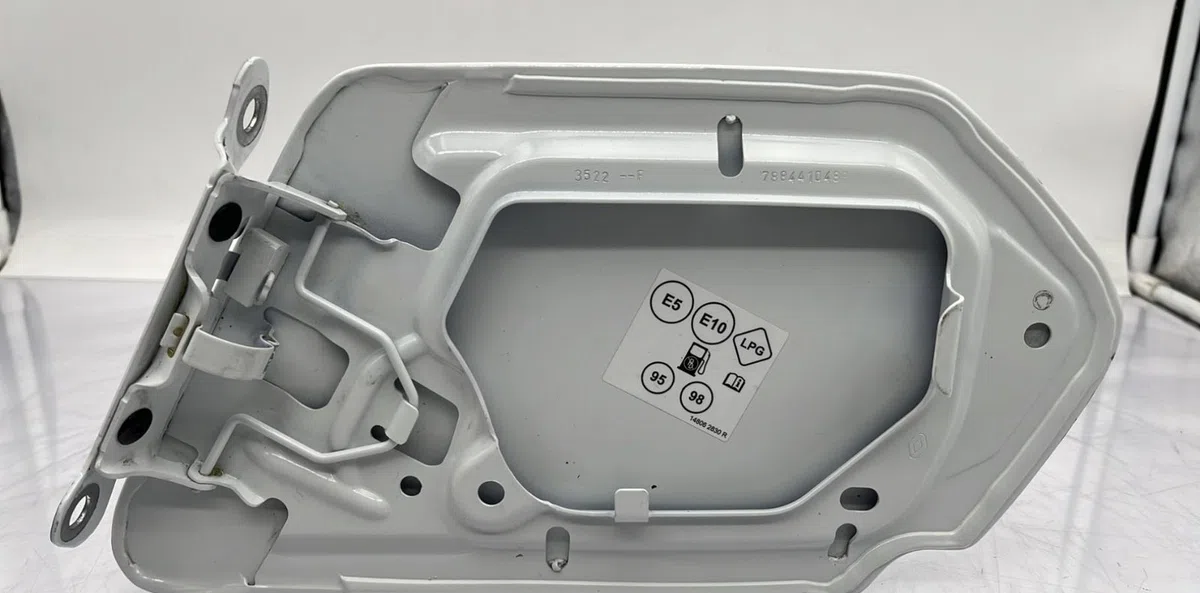Volet de trappe carburant DACIA SANDERO 3 occasion