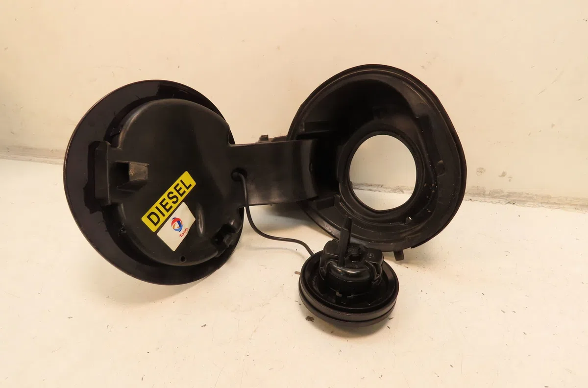 Volet de trappe carburant Ds DS 5 (KF_) 1.6 bluehdi 120 (2015-2018) 5 portes occasion