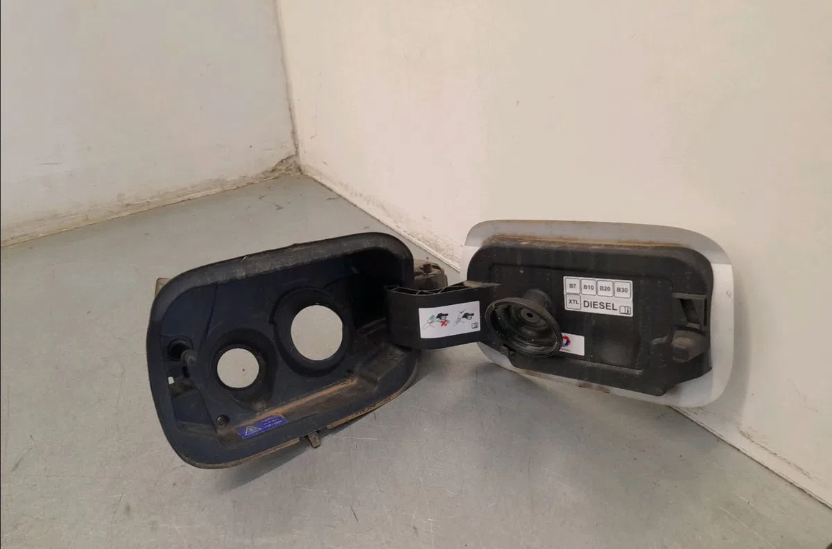 Volet de trappe carburant Ds DS 7 (J4_, JC_) Bluehdi 130 (jcyhzu) (2022) occasion