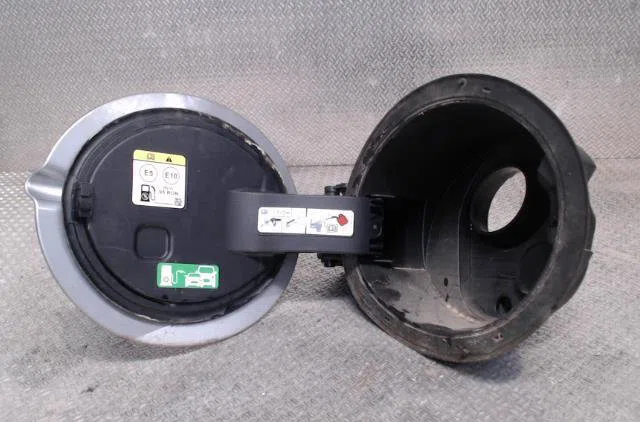 Volet de trappe carburant FORD PUMA 2  PUMA 2 occasion