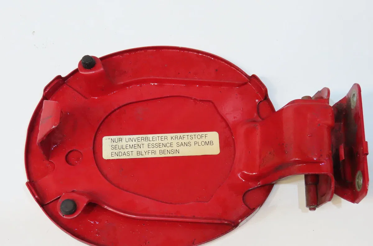 Volet de trappe carburant Mazda MX-5 I (NA) 1.6 (na6c) (1990-1994) occasion