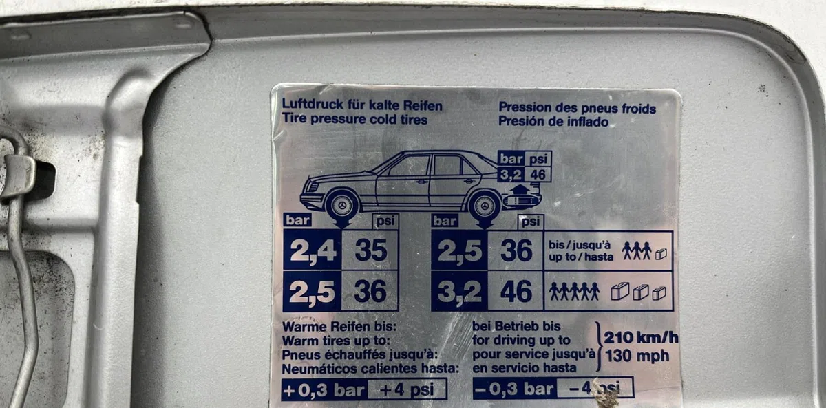 Volet de trappe carburant MERCEDES 300 W124 PHASE 1 occasion