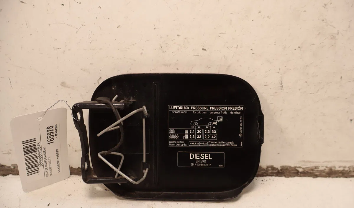 Volet de trappe carburant Mercedes-benz CLASSE C Coupe Sport (CL203) C 200 cdi (203.707) (2003-2008) occasion