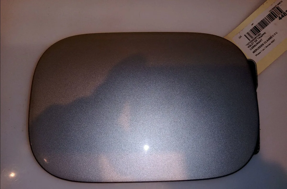 Volet de trappe carburant Mercedes-benz CLASSE C (W203) C 220 cdi (203.006) (2000-2007) 4 portes occasion