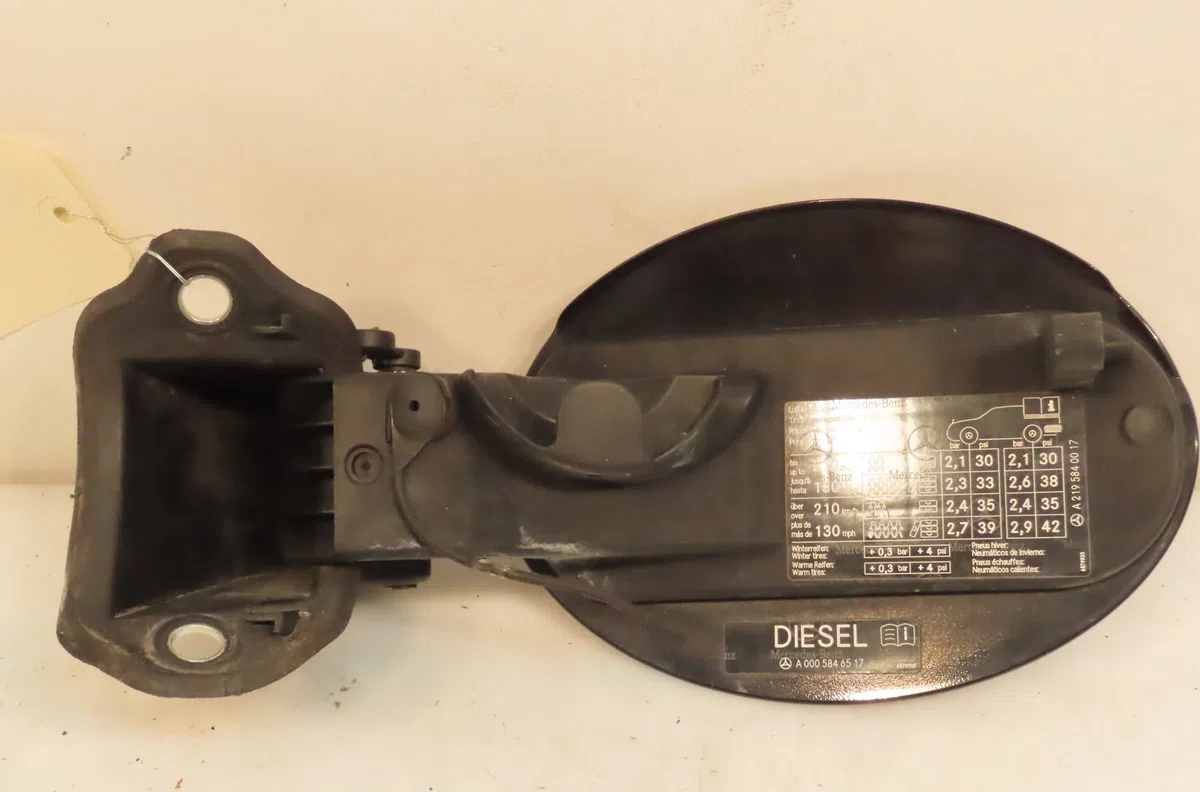 Volet de trappe carburant Mercedes-benz CLS (C219) Cls 320 cdi (219.322) (2005-2010) occasion