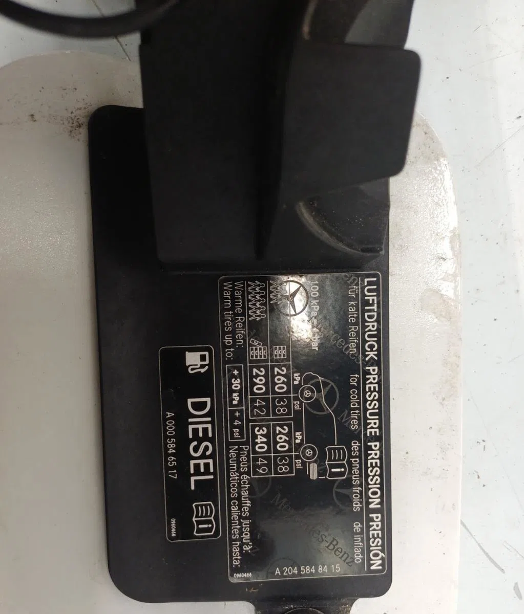 Volet de trappe carburant MERCEDES CLASSE C 204 PHASE 2 BREAK occasion