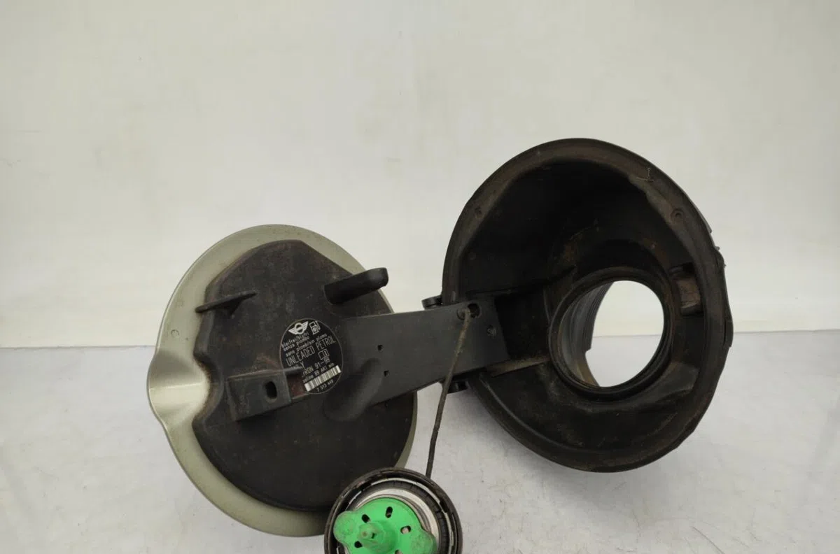 Volet de trappe carburant MINI MINI 2 R56 PHASE 1 occasion