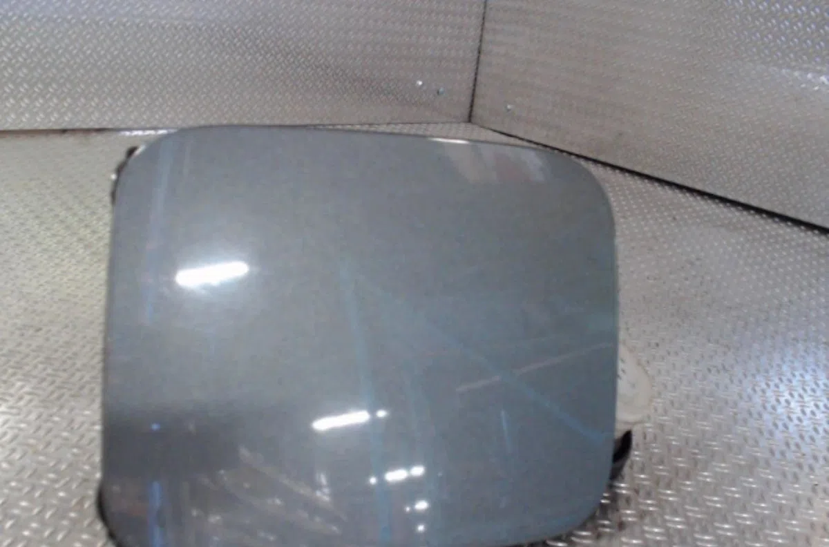 Volet de trappe carburant Nissan ALMERA TINO (V10) 2.2 dci (2000-2006) occasion