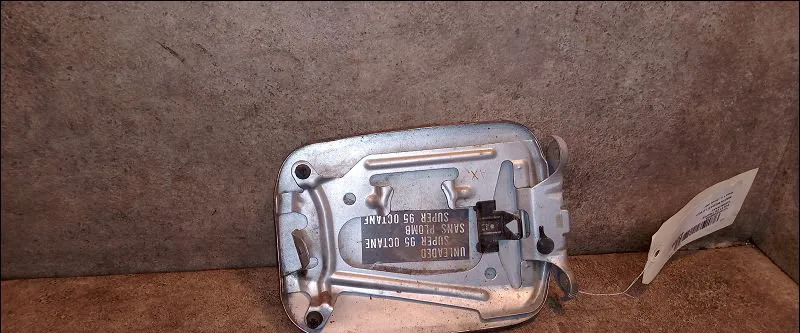 Volet de trappe carburant Nissan MICRA III (K12) 1.2 16v (2003-2010) occasion