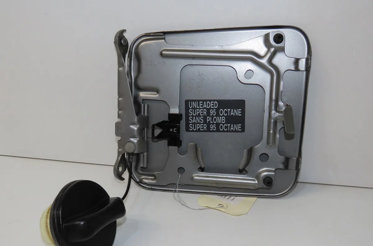 Volet de trappe carburant Nissan PULSAR 3-5 portes (C13) 1.2 dig-t (2014) occasion