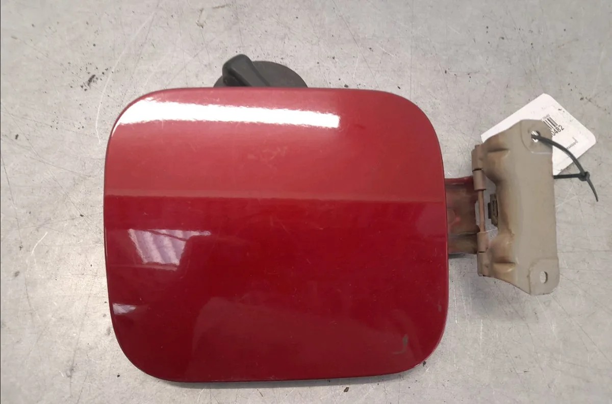 Volet de trappe carburant Nissan QASHQAI II SUV (J11, J11_) 1.6 dci (2013) occasion