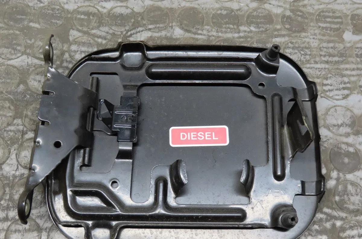Volet de trappe carburant Nissan QASHQAI II SUV (J11, J11_) 1.6 dci all mode 4x4-i (2013) occasion