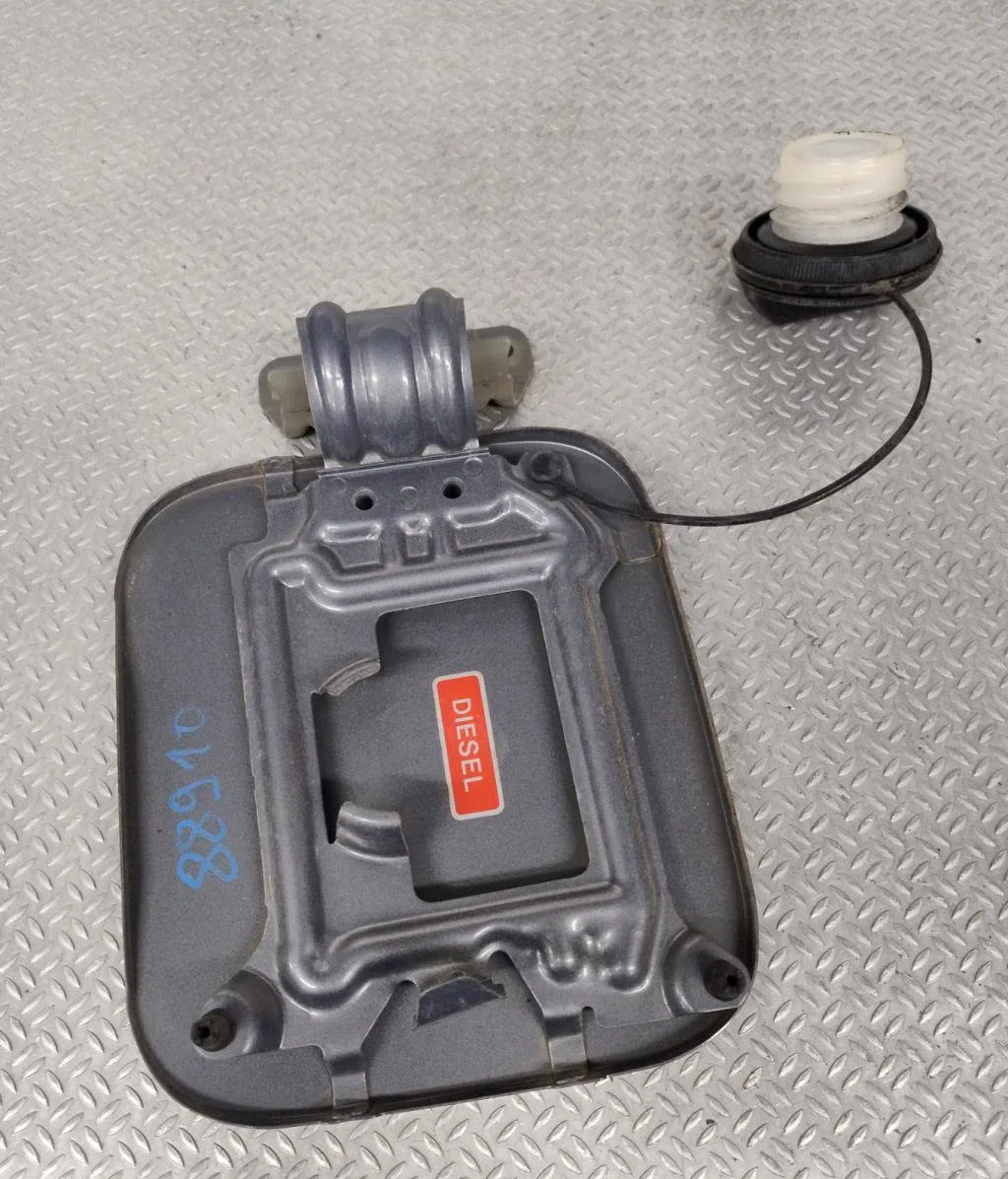 Volet de trappe carburant Nissan QASHQAI - QASHQAI 2 I (J10, NJ10, JJ10E) 2.0 dci traction intégrale (2007-2013) 5 porte