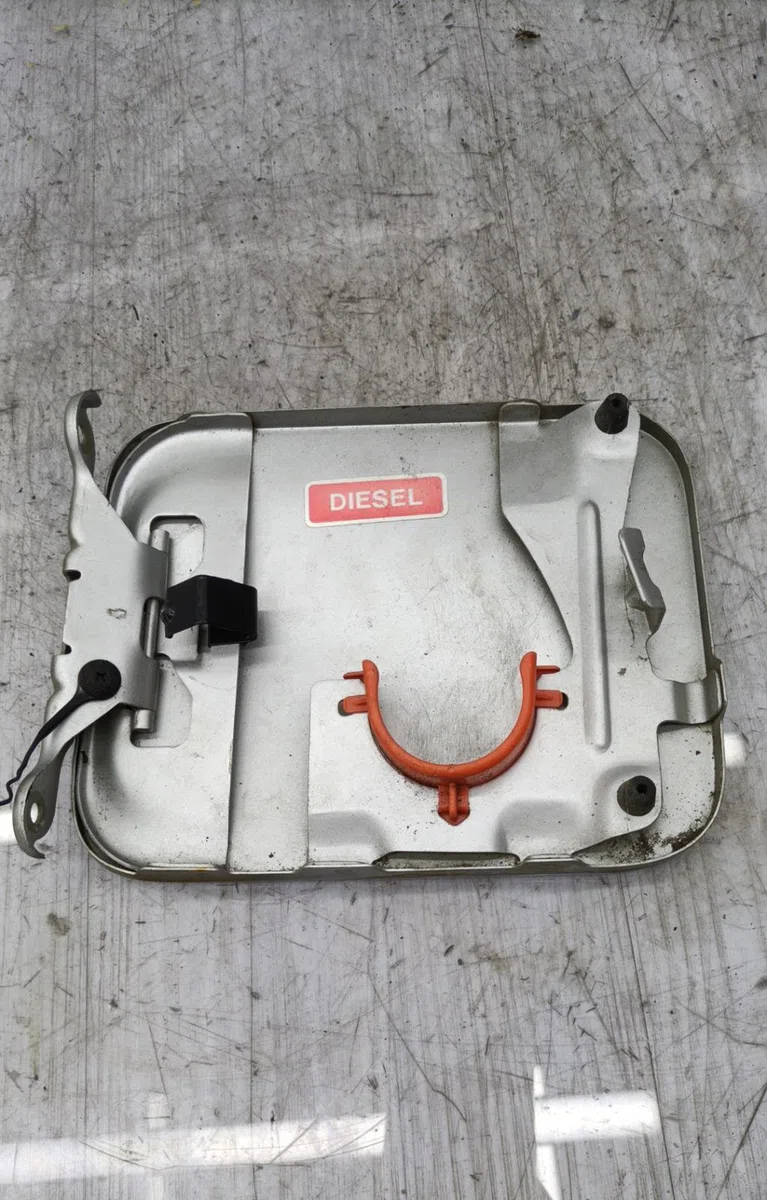 Volet de trappe carburant NISSAN TERRANO 2 PHASE 4 occasion