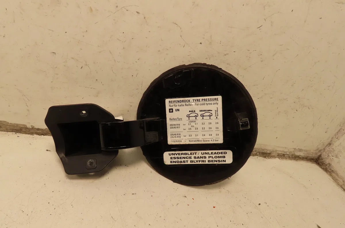Volet de trappe carburant Opel ASTRA H TwinTop (A04) 1.6 (l67) (2006-2010) occasion