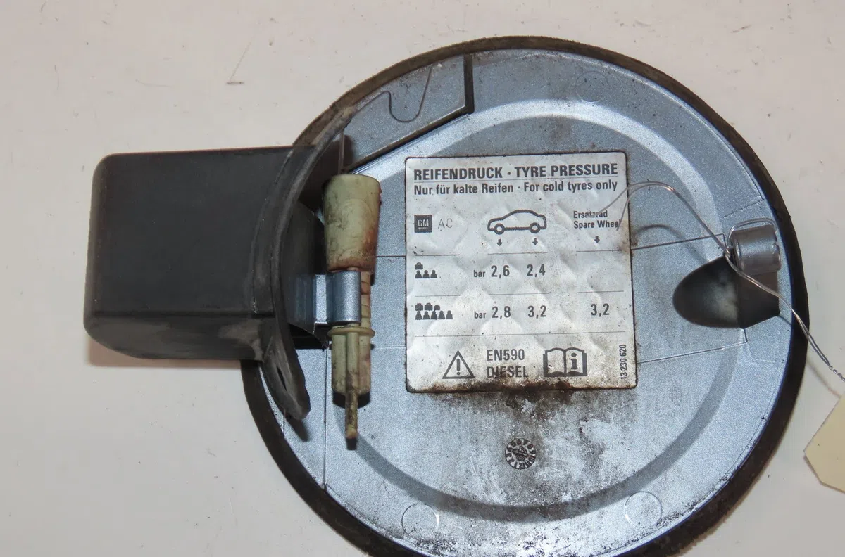 Volet de trappe carburant Opel MERIVA A Monospace (X03) 1.7 cdti (e75) (2003-2010) occasion