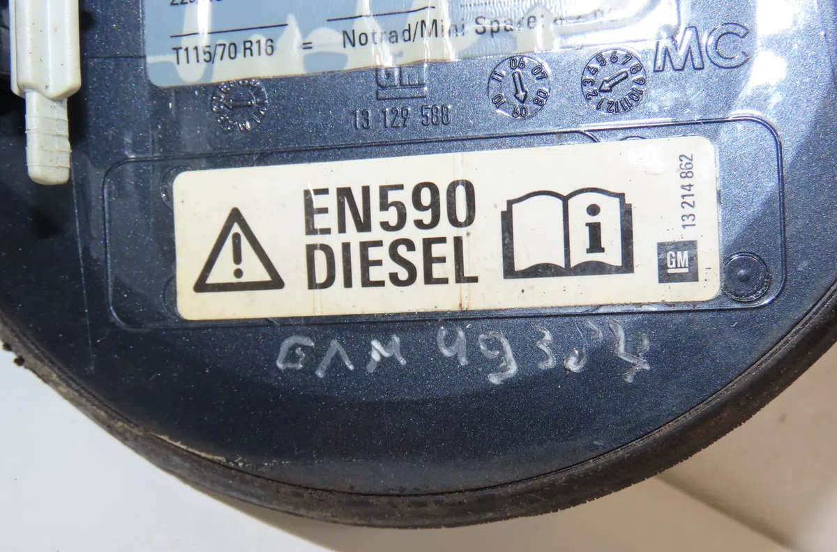 Volet de trappe carburant Opel ZAFIRA - ZAFIRA FAMILY B (A05) 1.7 cdti (m75) (2008-2015) 5 portes occasion