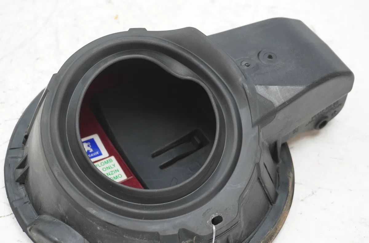 Volet de trappe carburant Peugeot 207-207 (WA_, WC_) 1.4 16v (2006-2013) 3 portes occasion