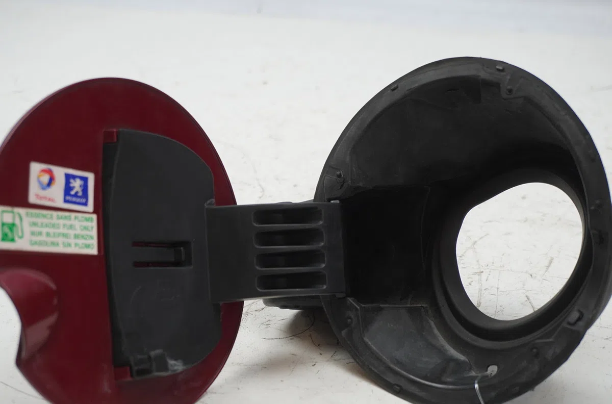 Volet de trappe carburant Peugeot 207-207 (WA_, WC_) 1.4 16v (2006-2013) 3 portes occasion