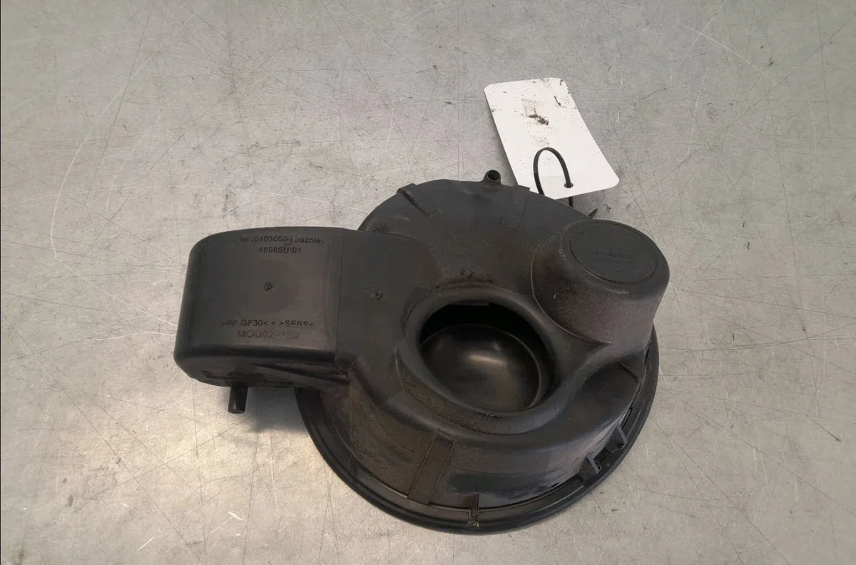 Volet de trappe carburant Peugeot 208 I (CA_, CC_) 1.2 vti 82 (2012) occasion