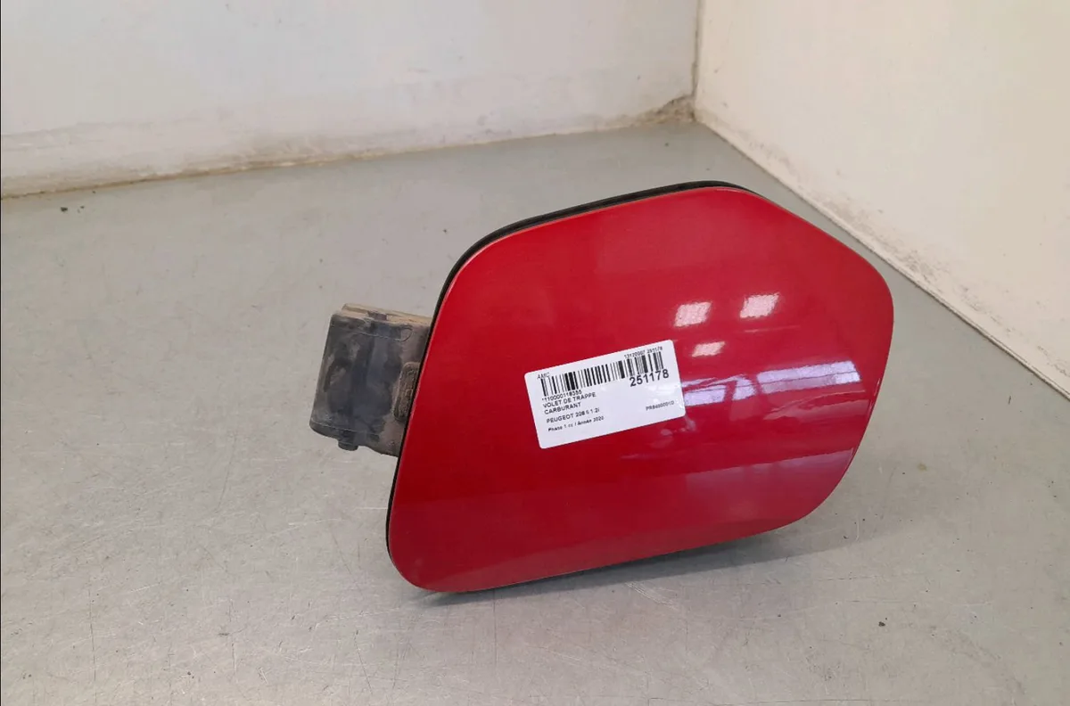 Volet de trappe carburant Peugeot 208 II (UB_, UP_, UW_, UJ_) 1.2 puretech 100 (2019) 5 portes occasion