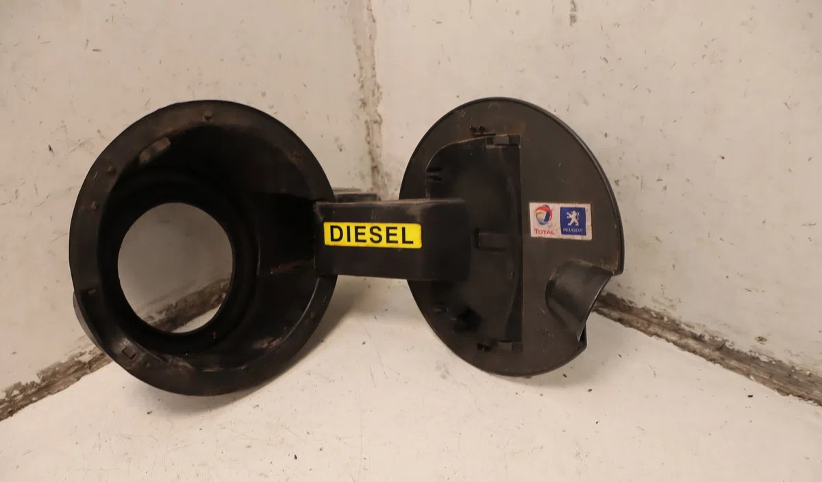 Volet de trappe carburant Peugeot 3008 Monospace (0U_) 1.6 hdi (2009-2016) 5 portes occasion