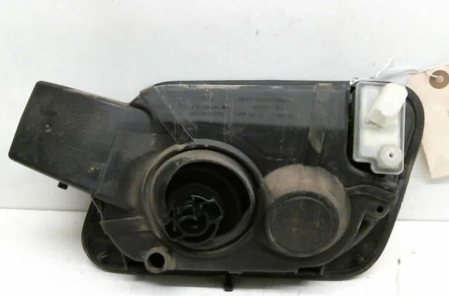 Volet de trappe carburant Peugeot 3008 SUV (MC_, MR_, MJ_, M4_) 1.2 thp- puretech 130 (mrhnsm, mrhnsu, mrhnsj, mrhnyw,..