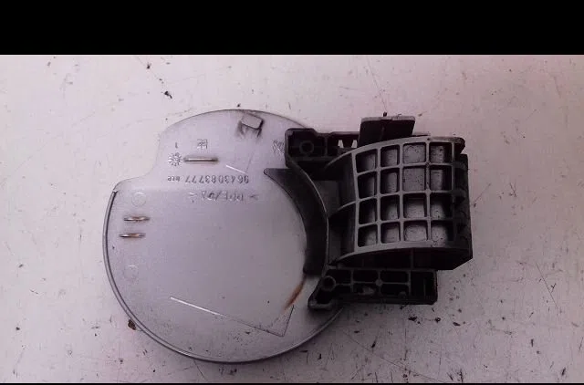 Volet de trappe carburant Peugeot 307 Break (3E) 2.0 (2002-2005) occasion