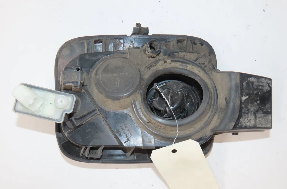 Volet de trappe carburant Peugeot 308 II (LB_, LP_, LW_, LH_, L3_) 1.6 hdi 100 (2014-2021) 5 portes occasion