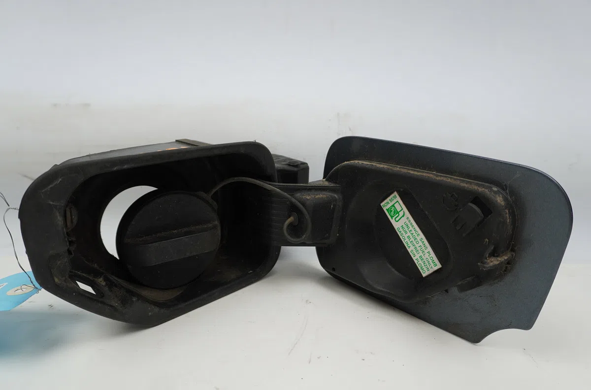 Volet de trappe carburant Peugeot 407 SW (6E_) 2.2 (2004-2005) occasion
