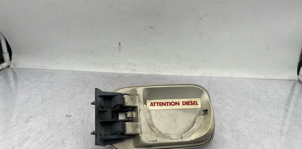Volet de trappe carburant PEUGEOT 605 PHASE 1 occasion