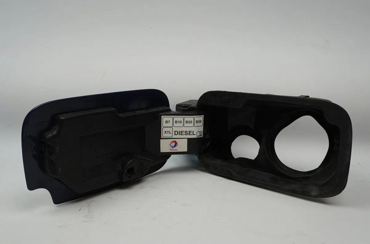 Volet de trappe carburant Peugeot PARTNER TEPEE 1.6 bluehdi 120 (2014) occasion