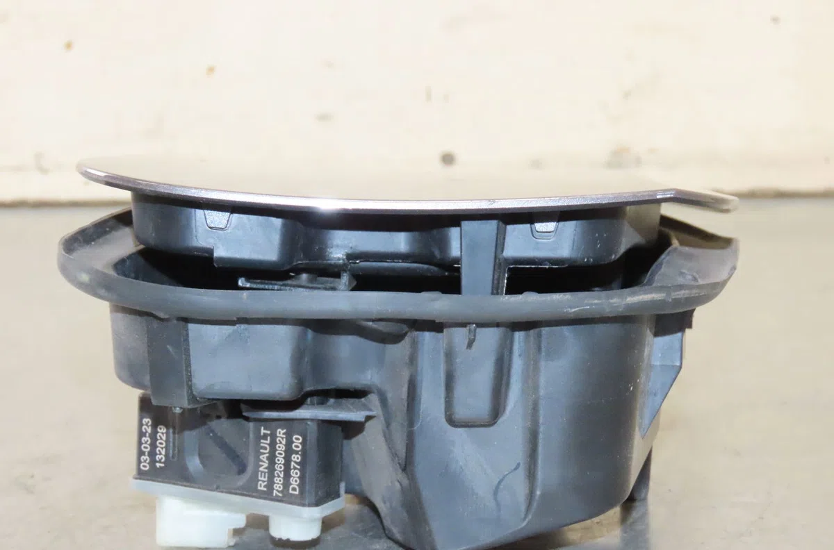 Volet de trappe carburant Renault CAPTUR II (HF_) Tce 160 (hfn1) (2020) occasion