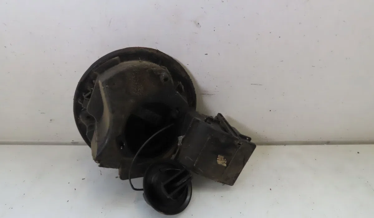 Volet de trappe carburant RENAULT CLIO 2013 occasion