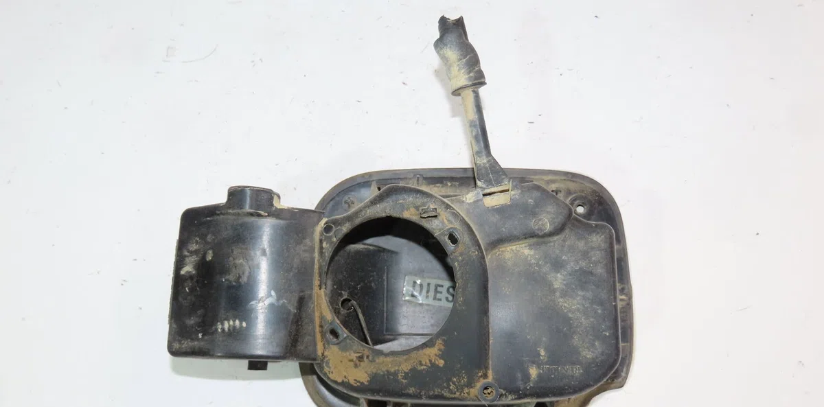 Volet de trappe carburant RENAULT CLIO III  1.5 DCI 85ch occasion