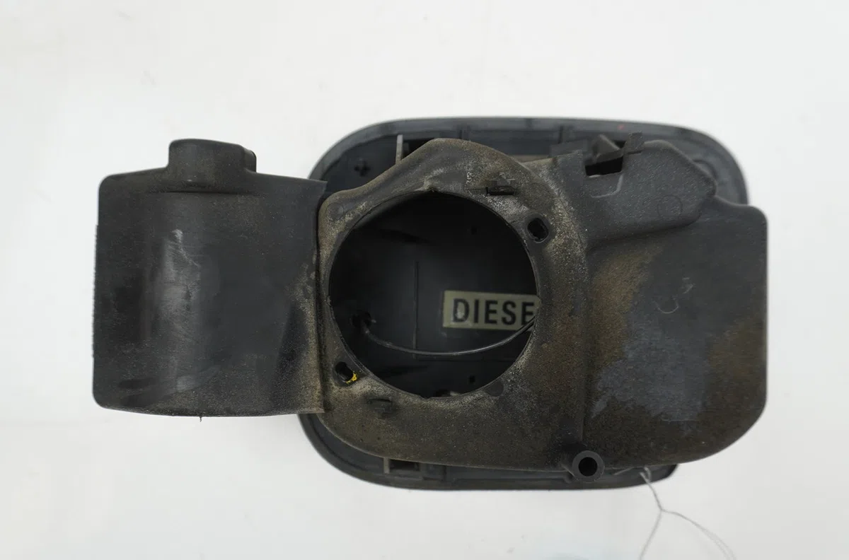 Volet de trappe carburant Renault CLIO III (BR0-1, CR0-1) 1.5 dci (2010-2014) 5 portes occasion