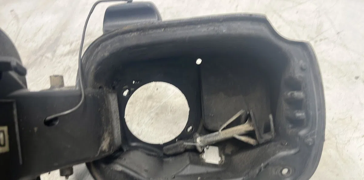 Volet de trappe carburant Renault CLIO III (BR0-1, CR0-1) 1.5 dci (br17, cr17) (2005-2012) 5 portes occasion