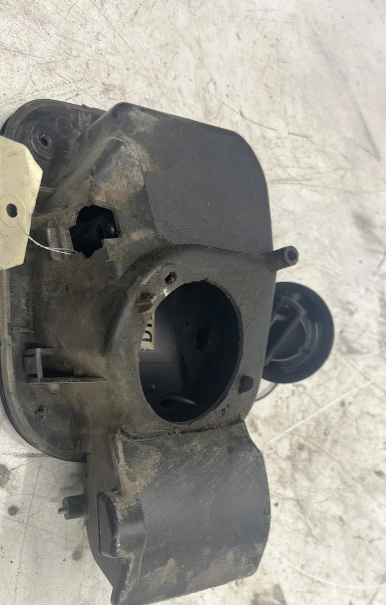 Volet de trappe carburant Renault CLIO III (BR0-1, CR0-1) 1.5 dci (br17, cr17) (2005-2012) 5 portes occasion