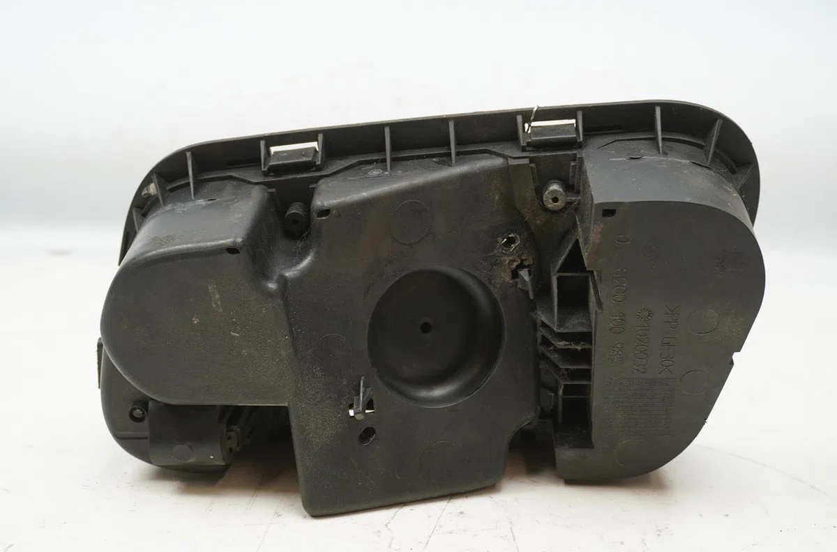 Volet de trappe carburant Renault ESPACE IV (JK0-1_) 2.0 dci (jk01, jk02, jk1j, jk1k, jk1h) (2006) occasion