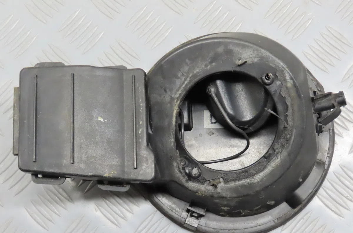 Volet de trappe carburant Renault FLUENCE (L3_) 1.5 dci (l30a) (2010) occasion