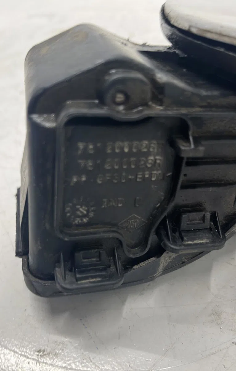 Volet de trappe carburant Renault GRAND SCÉNIC III (JZ0-1_) 1.6 dci (jz00, jz12) (2011) 5 portes occasion