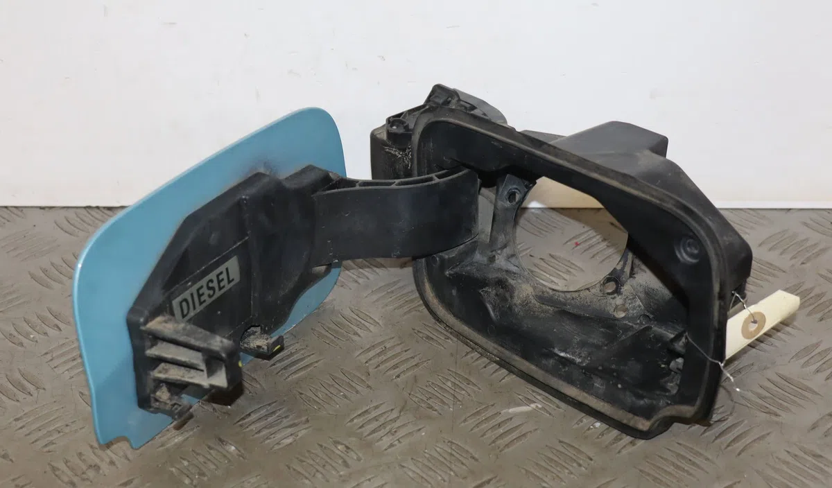Volet de trappe carburant Renault KANGOO - GRAND KANGOO II (KW0-1_) 1.5 dci 90 (kw05, kw08, kw0g, kw11) (2008) occasion
