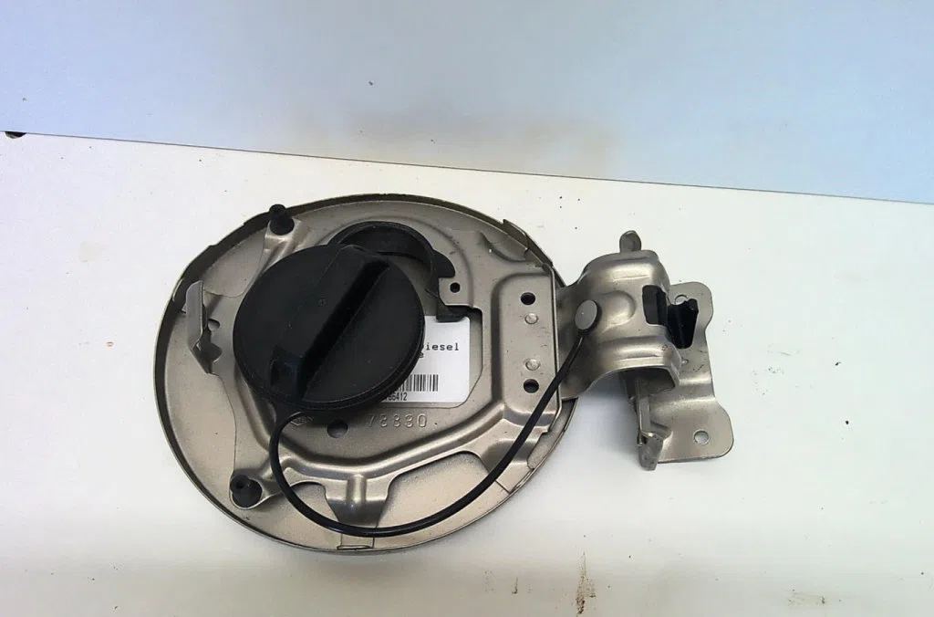 Volet de trappe carburant Renault KOLEOS I (HY_) 2.0 dci 4x4 (hy0k) (2008) occasion