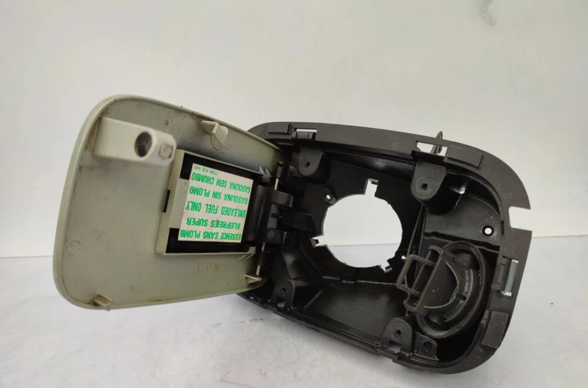Volet de trappe carburant RENAULT LAGUNA 2 PHASE 1 BREAK occasion