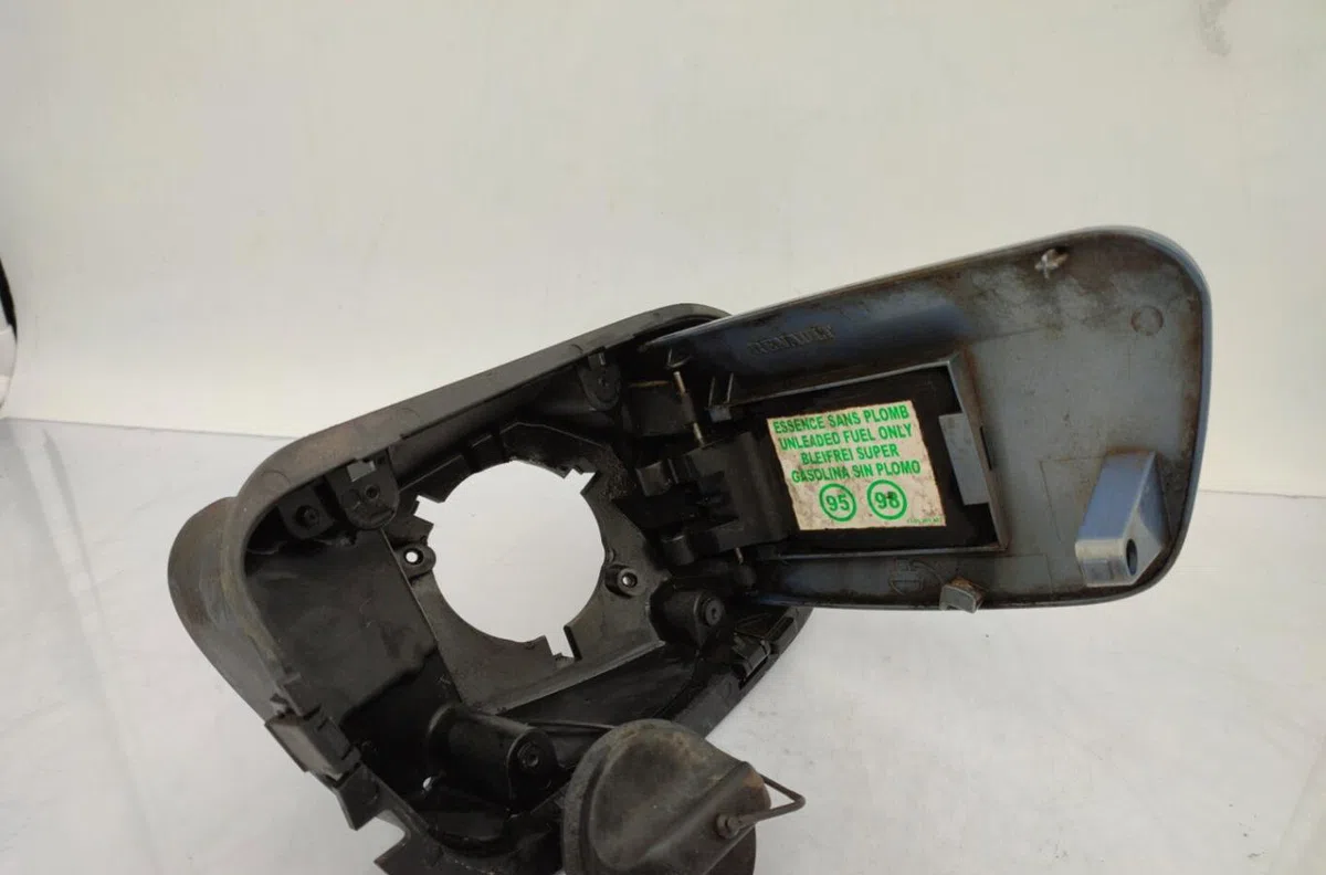 Volet de trappe carburant RENAULT LAGUNA 2 PHASE 2 occasion