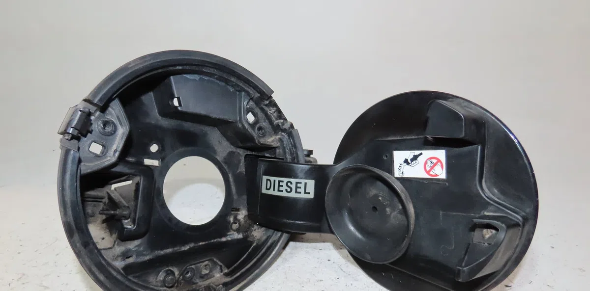 Volet de trappe carburant Renault LAGUNA Coupé (DT0-1) 2.0 dci (dt01, dt08, dt09, dt0k, dt12, dt1c, dt1d, dt1m,... (2008
